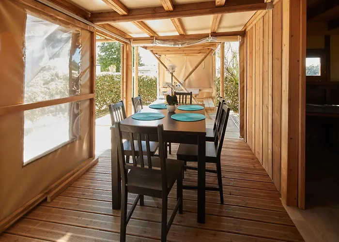 营地 Au Soir D'ete *